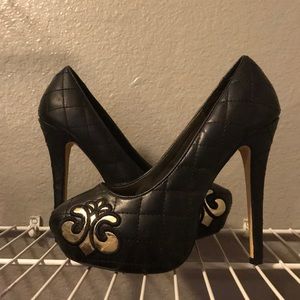Dereon Heels